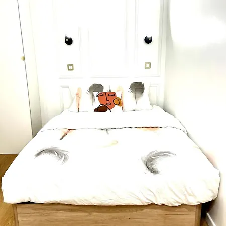 Apartment - 11th *